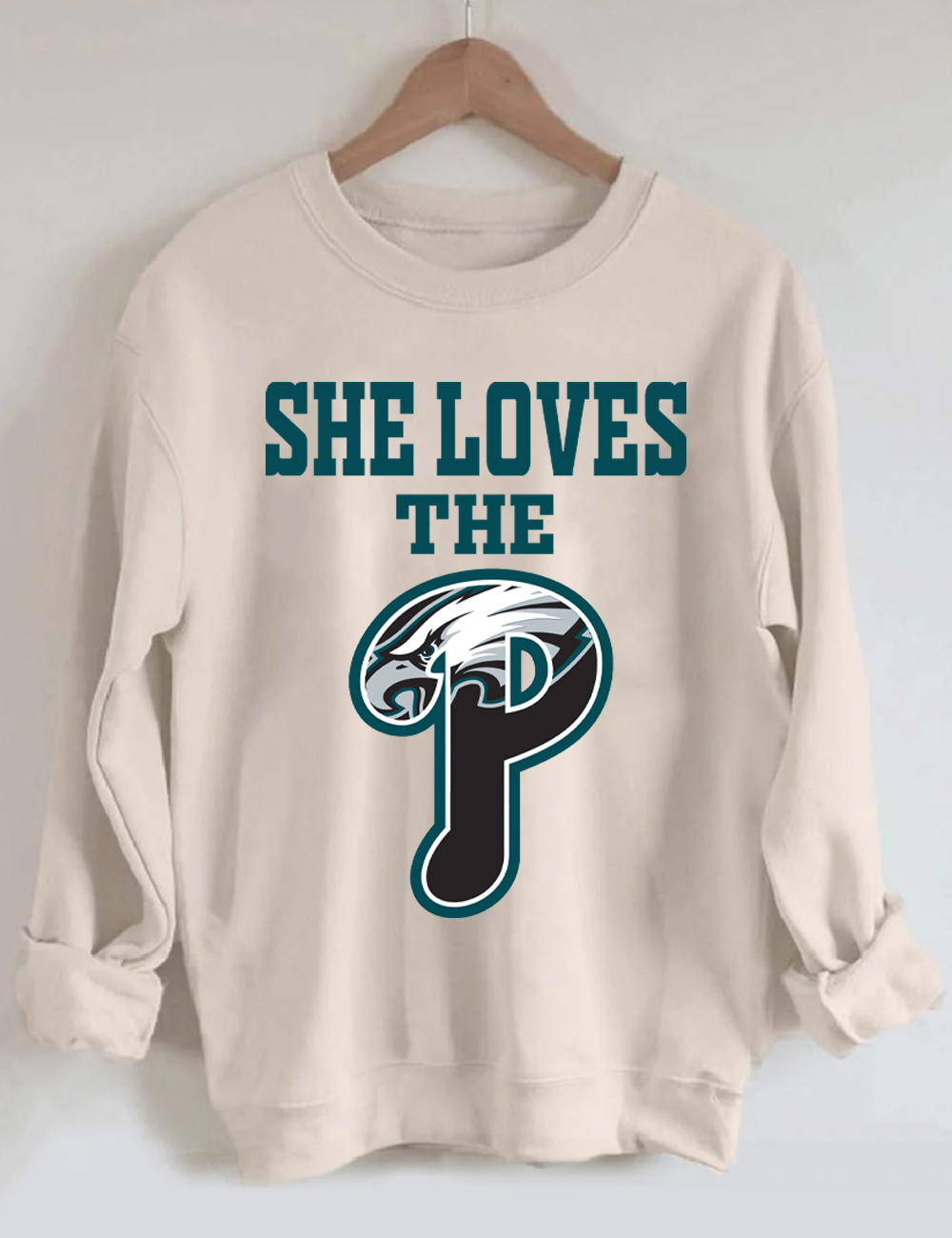 She Loves The Eagles Football Sweatshirt
