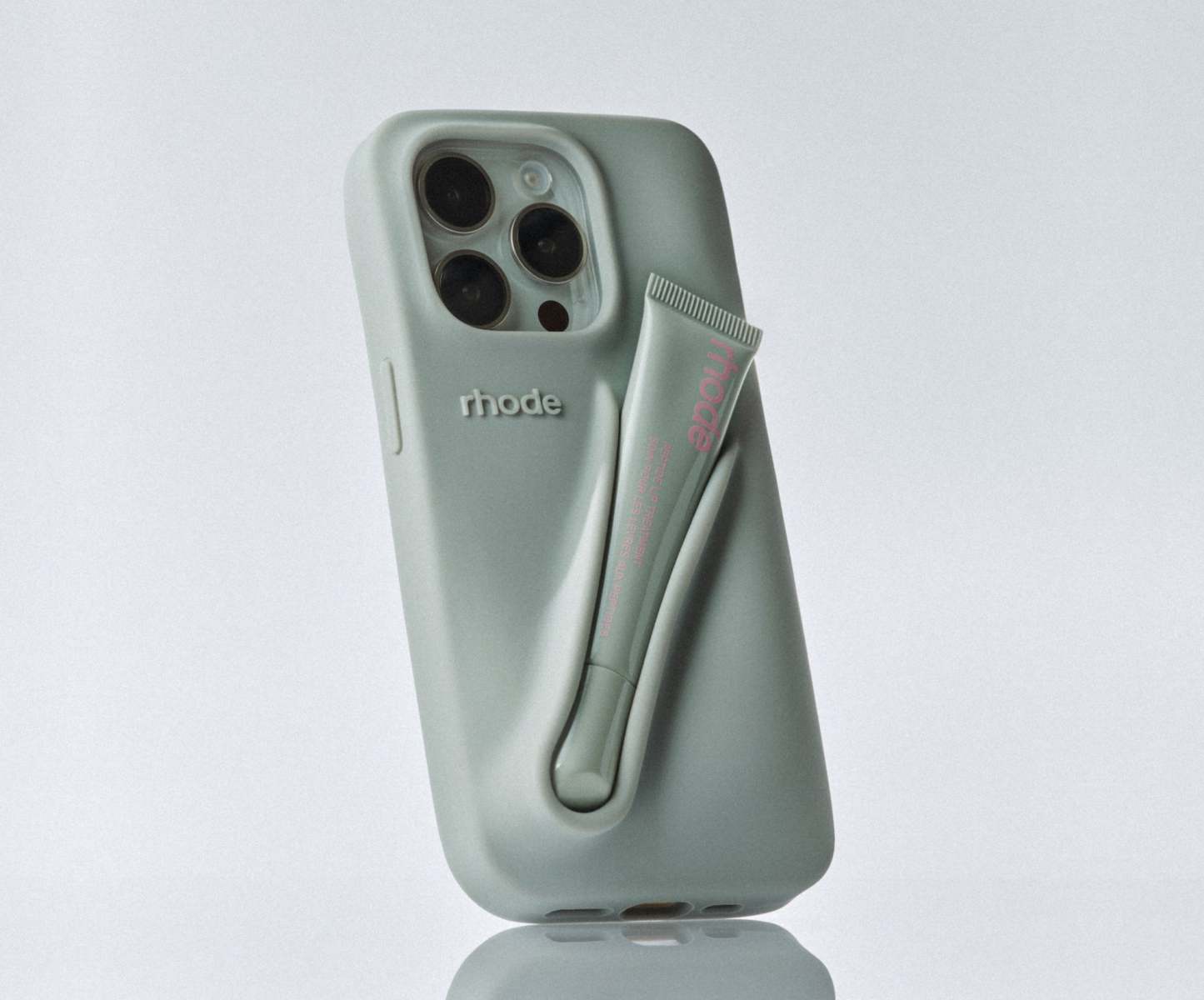 etui na usta Twoje niezbędne rzeczy w jednym miejscu Silikonowe etui bąbelkowe na telefon, które utrzymuje usta w dłoni. Nasz projekt jest jedwabisty, miękki w dotyku i ma pulchny tył, co ułatwia trzymanie. Kompatybilne z wybranymi modelami iPhone'a i Two