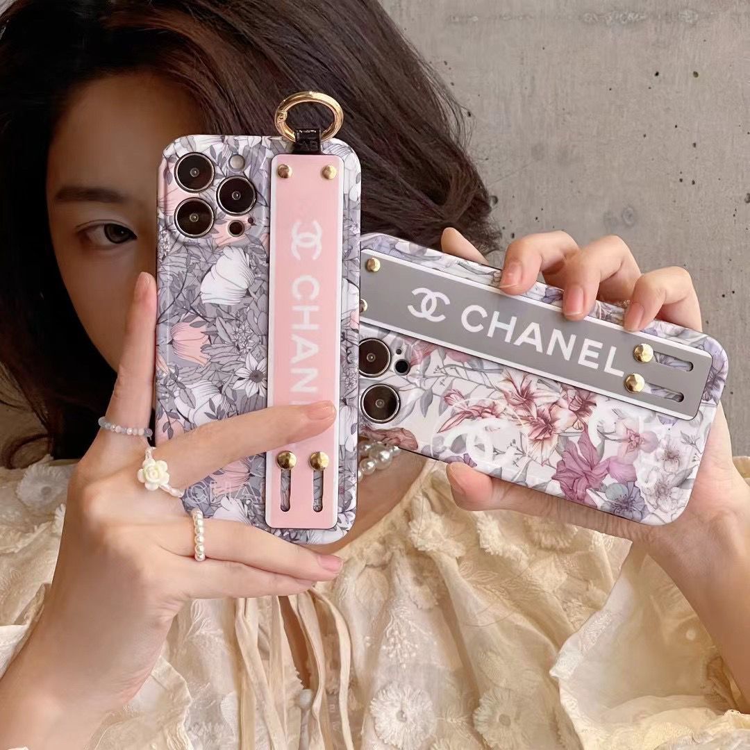 Etui na iPhone'a z nadrukiem retro Chanel