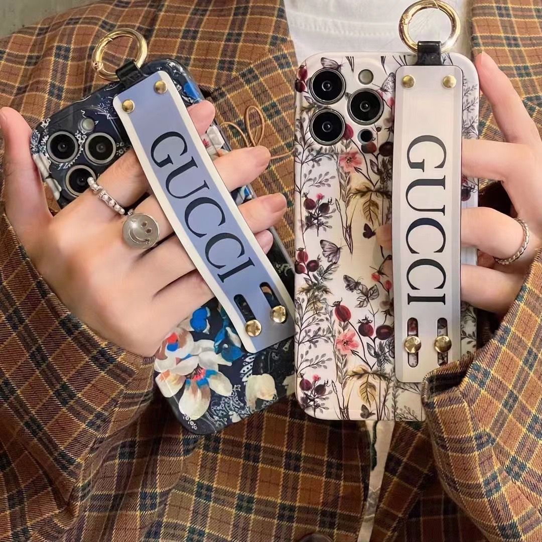 Etui na iPhone'a z nadrukiem retro GUCCI