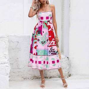 Letnia damska sukienka w nowym stylu, elegancka, z wysokim stanem i nadrukiem, na szelkach, w stylu casual