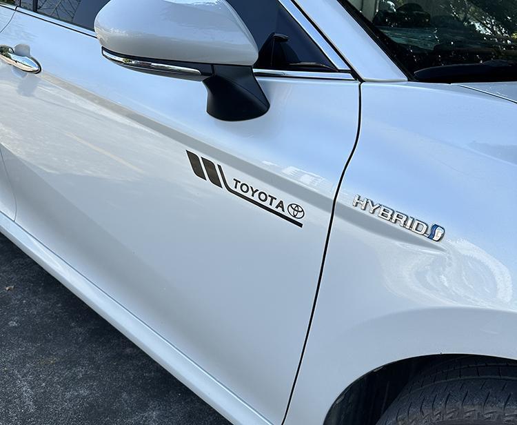 Personalizowane naklejki na samochody sportowe