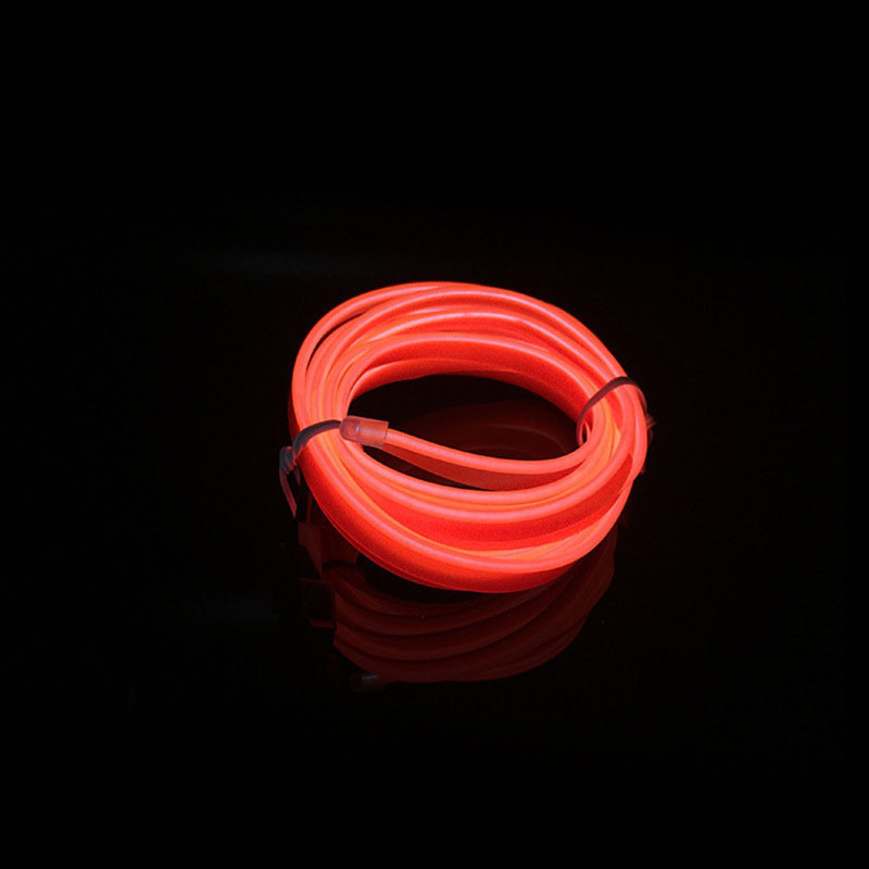 Taśma LED Carmistic™ - 5 metrów Taśmy LED Carmistic™ sprawiają, że każdy samochód wygląda luksusowo. Neonowa taśma LED o długości 5 metrów jest dostępna w 3 różnych modnych kolorach i pasuje do każdego samochodu.