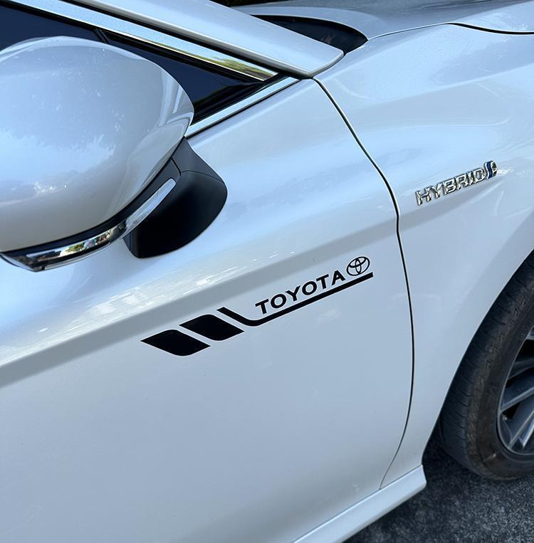 Personalizowane naklejki na samochody sportowe