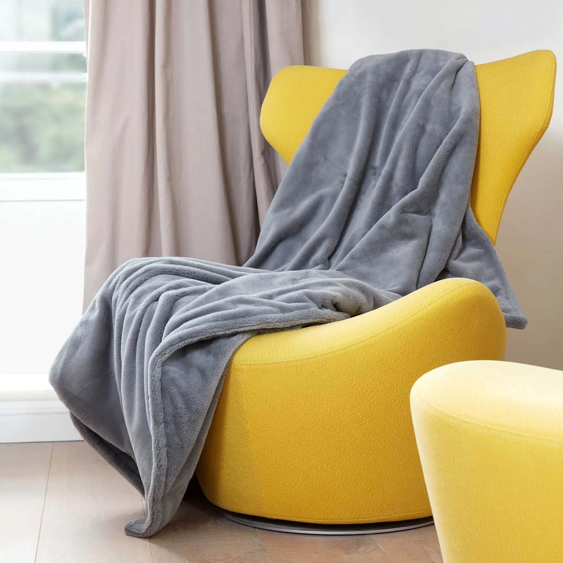 Lanaform Cocoon Plaid Heated Blanket