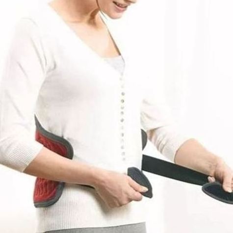 Beurer HK55 heat pad with adjustable wrap-around straps for a secure, comfortable fit. Designed for targeted back or abdominal heat therapy, delivering soothing warmth while allowing hands-free movement and safe, even heat distribution.
