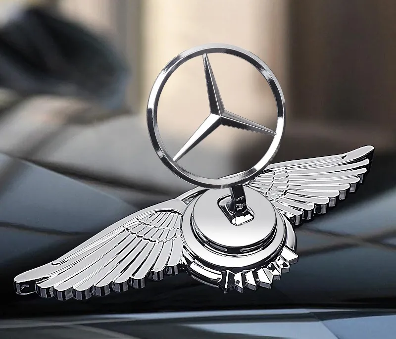 Autómódosítás motorburkolat logó