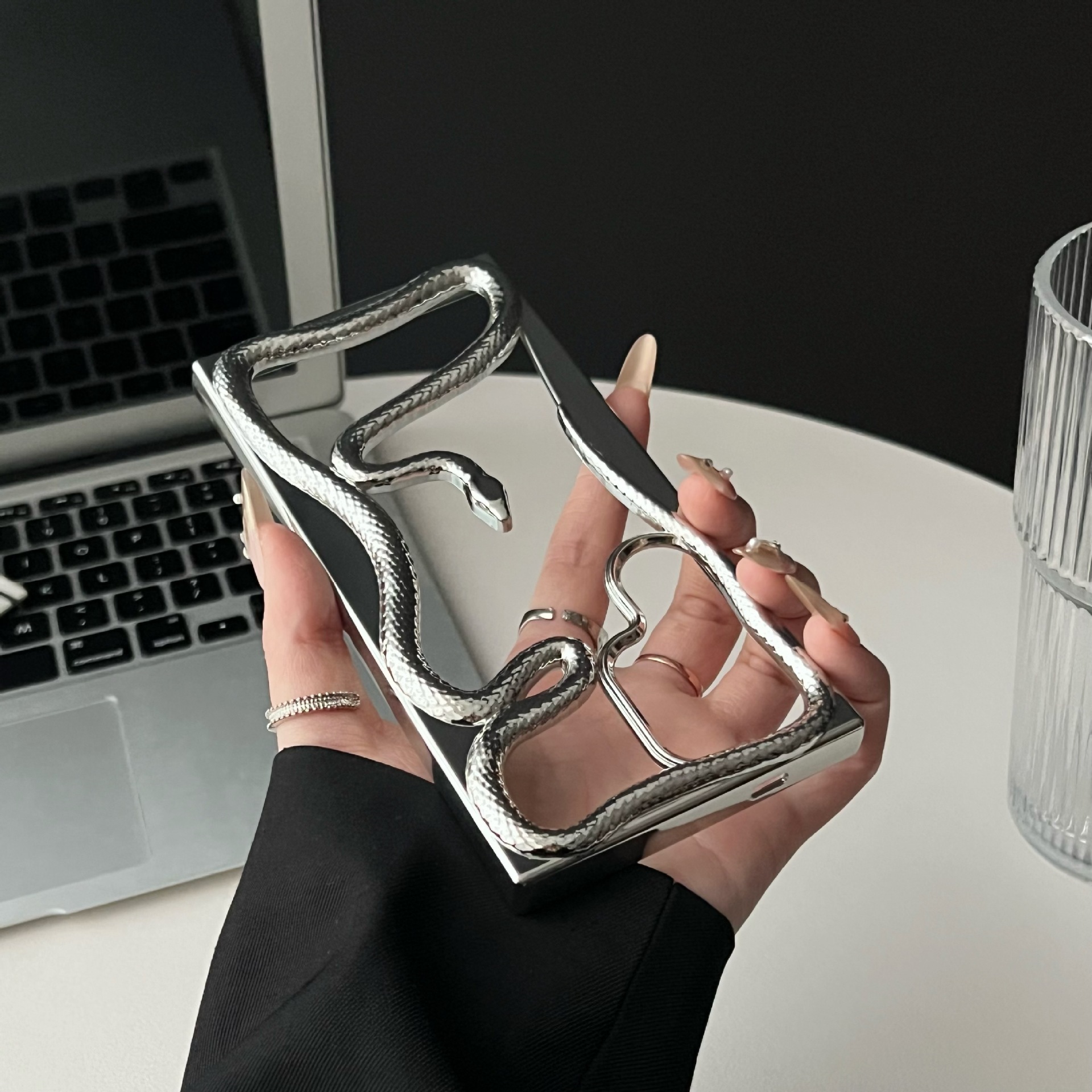 Zupe?nie nowy projekt odpowiedni do Samsung S25/S24/S23/S22Ultra pusty w?? galwanizowany futera? na telefon kom��rkowy Bulgari