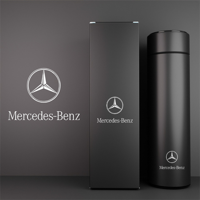 Utrzymuj ciep?o napoj��w dzi?ki naszemu stylowemu termosowi InsuleCar. Posiada wbudowany wy?wietlacz, kt��ry pokazuje temperatur? napoju i utrzymuje j? a? do 8 godzin.