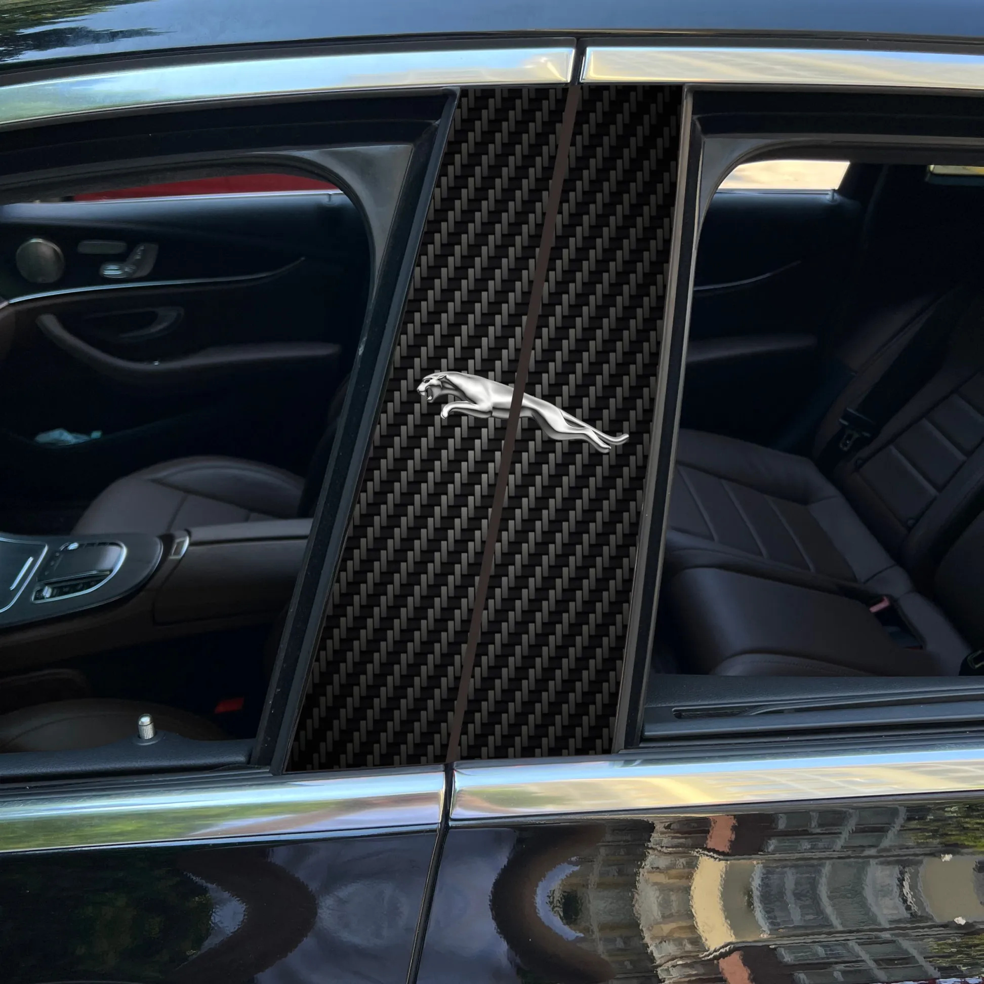  Naklejka na słupek środkowy samochodu z włókna węglowego (dostosowane logo samochodu)
