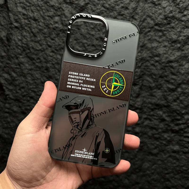 CAZĂ IPHONE SEMI-TRASPARENTĂ MATĂ