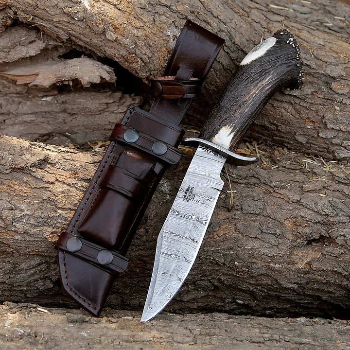Μαχαίρι Wildfire Damascus Bowie με λαβή από κέρατο ελαφιού