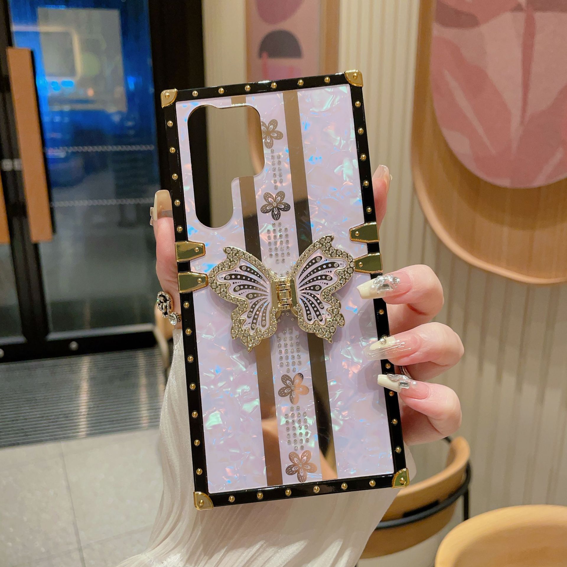 🔥Samsung S24 Ultra készülékhez pillangós állvány kagylóminta