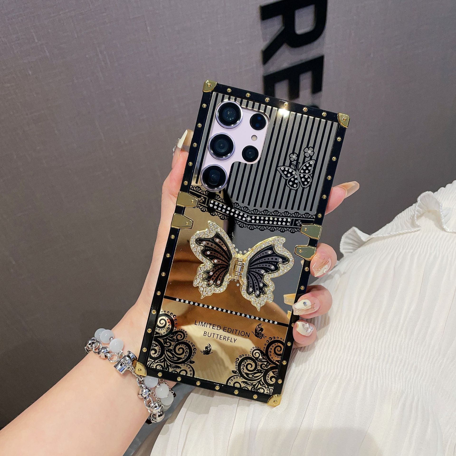 ✨Square Butterfly Diamond Stand Samsung telefontok