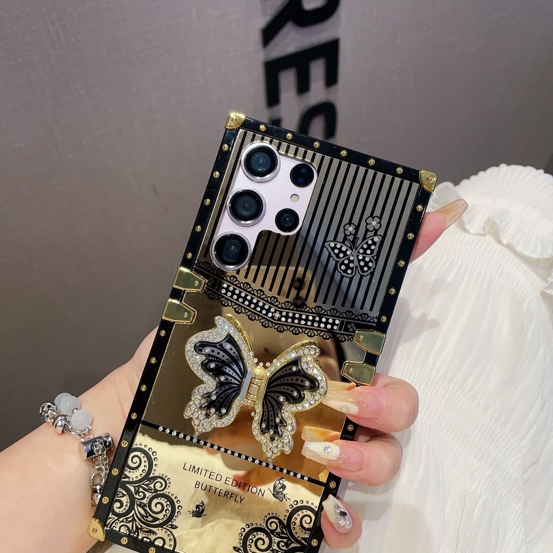 ✨Square Butterfly Diamond Stand Samsung telefontok