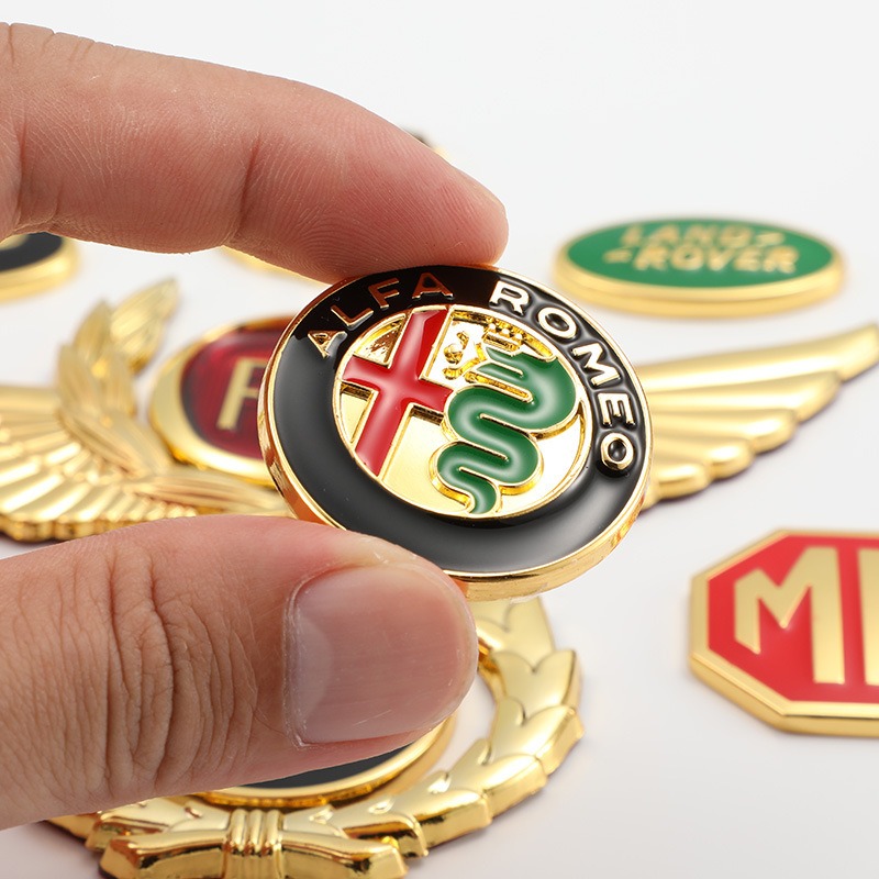 Αυτοκόλλητα 3D αμαξώματος αυτοκινήτου σε χρυσό χρώμα, αντιχαρακτικά, διακοσμητικά αυτοκόλλητα, αυτοκόλλητα για φτερά και πλαϊνά αυτοκινήτου, αυτοκόλλητα με λογότυπο