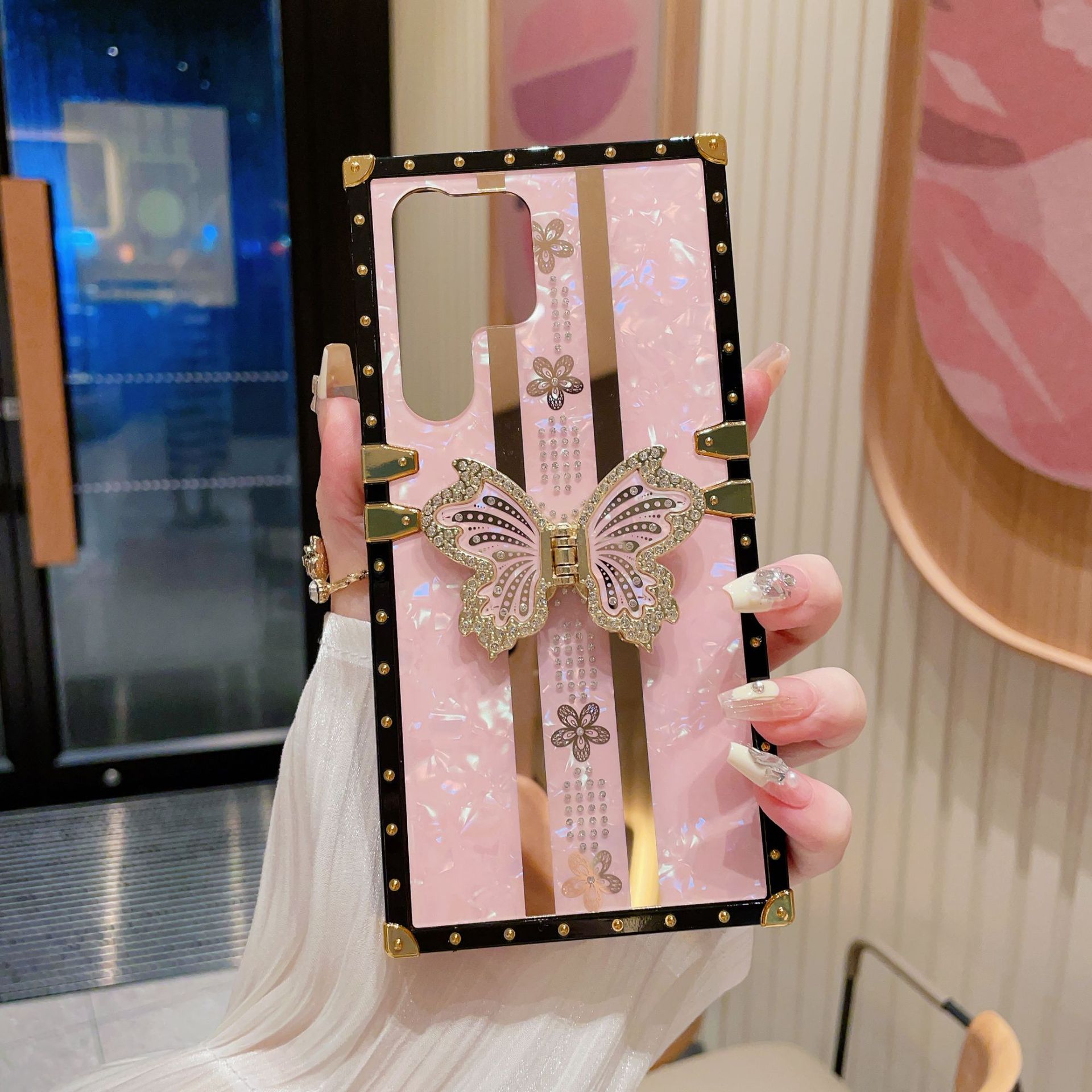 🔥Samsung S24 Ultra készülékhez pillangós állvány kagylóminta