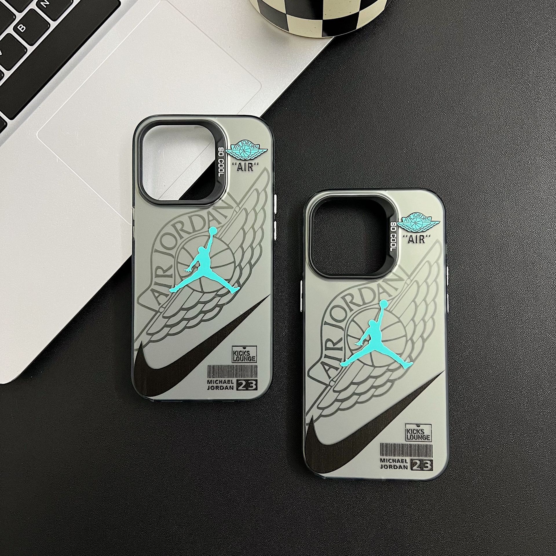 Husa iPhone in stil sport