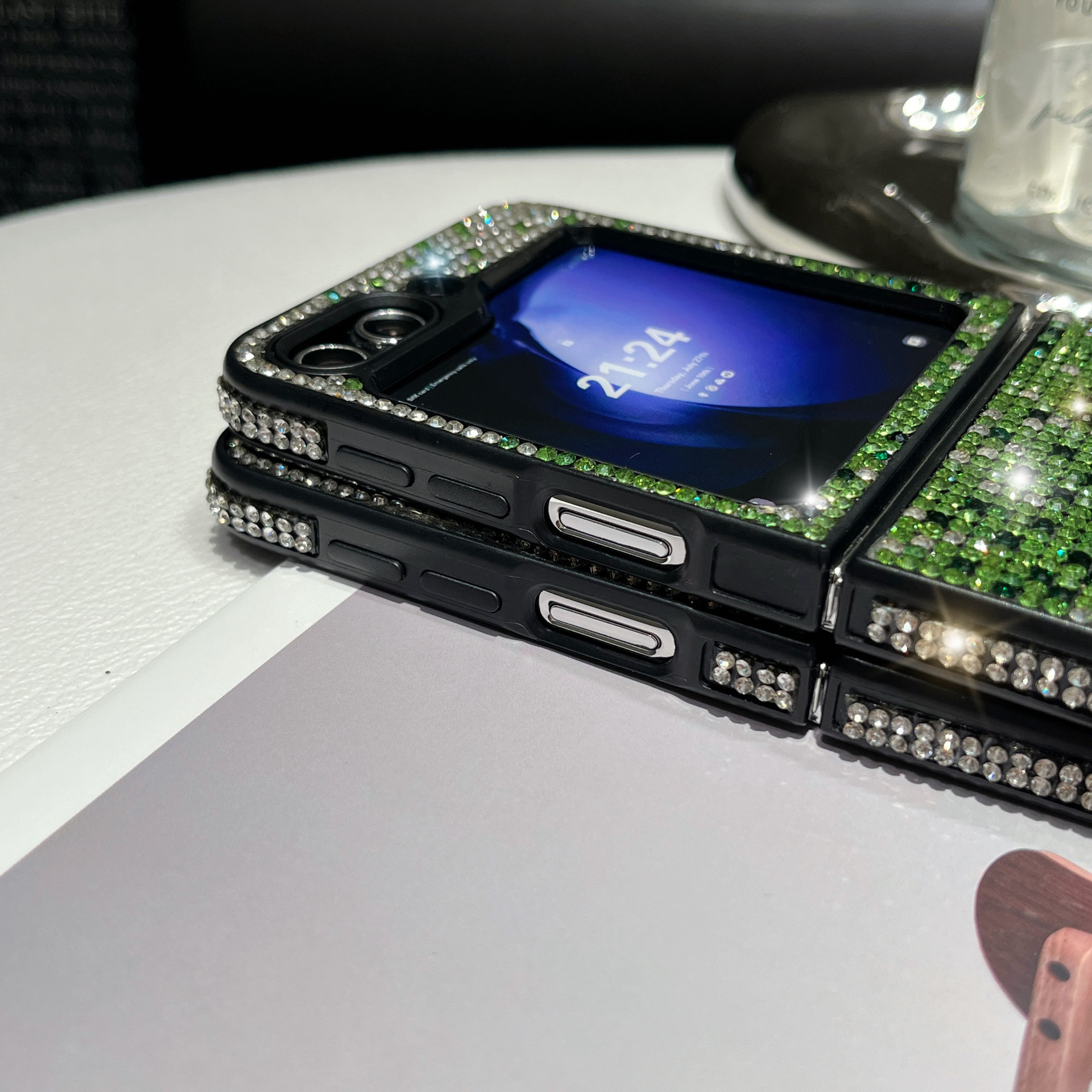 Луксозен диамантен калъф за Samsung Galaxy Z Flip Series