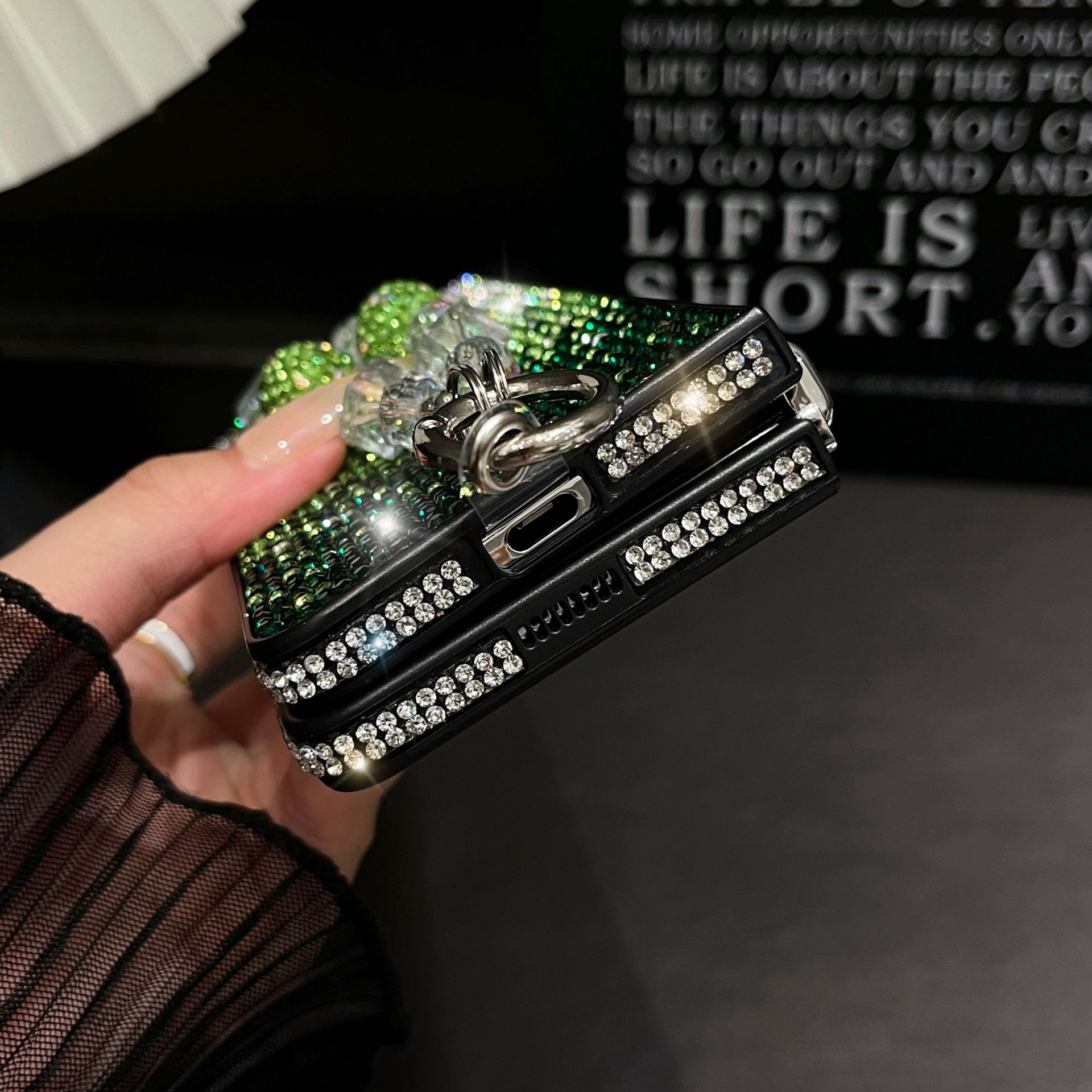 Луксозен диамантен калъф за Samsung Galaxy Z Flip Series