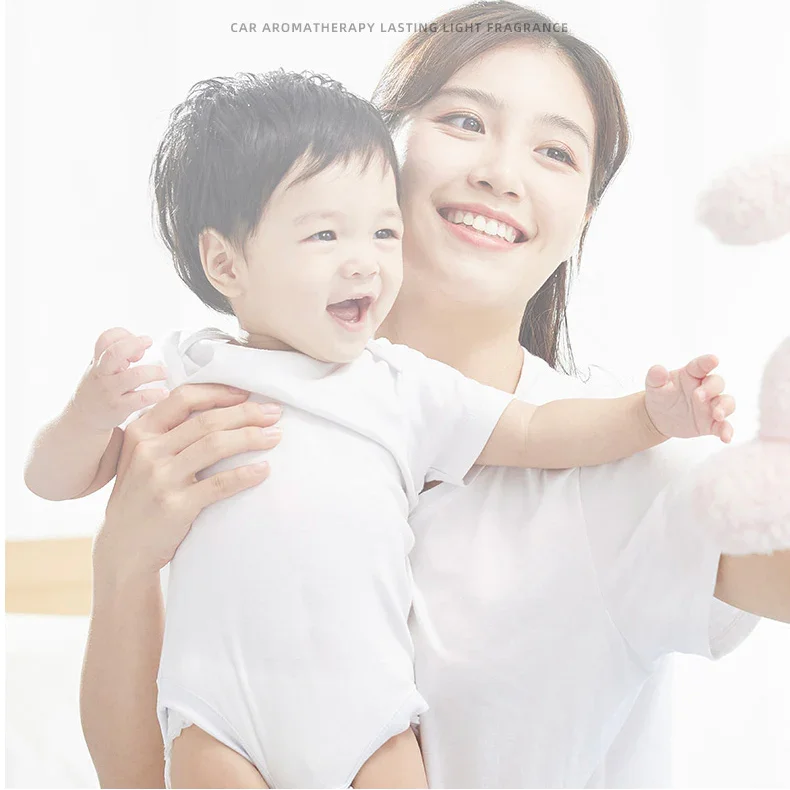 Ароматният дифузьор на изхода за въздух на автомобила може автоматично да добавя течност и да разширява аромата