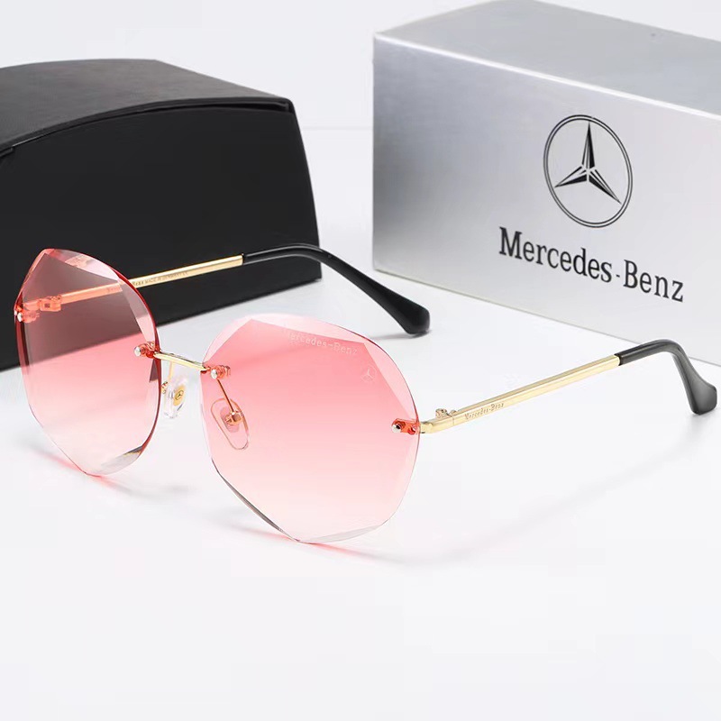 Автентични дамски слънчеви очила Mercedes Benz 2024