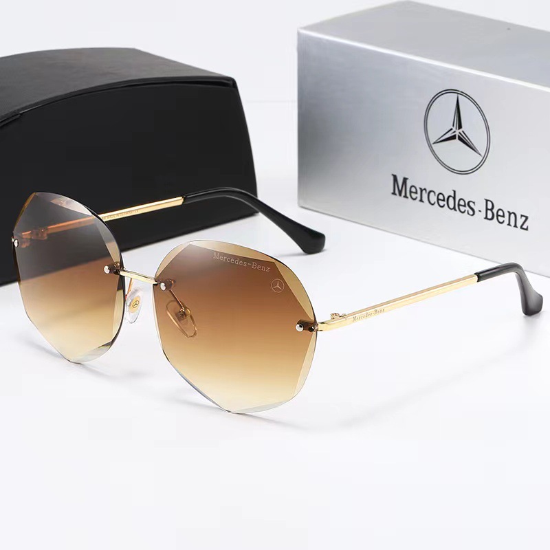 Автентични дамски слънчеви очила Mercedes Benz 2024