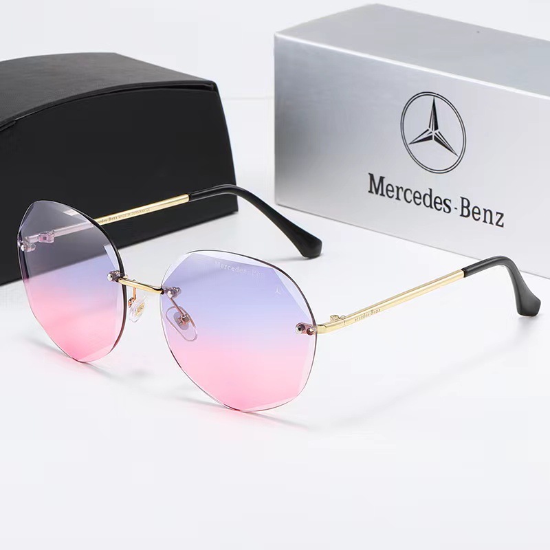Автентични дамски слънчеви очила Mercedes Benz 2024