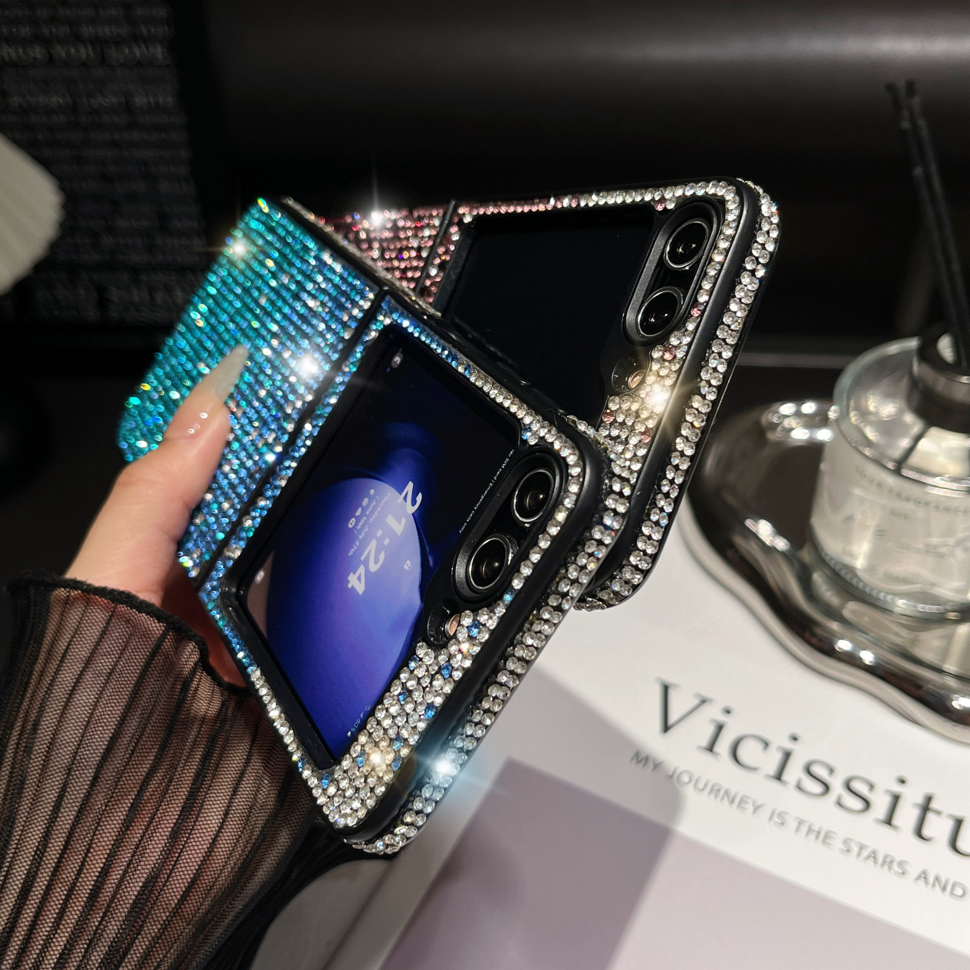 Луксозен диамантен калъф за Samsung Galaxy Z Flip Series