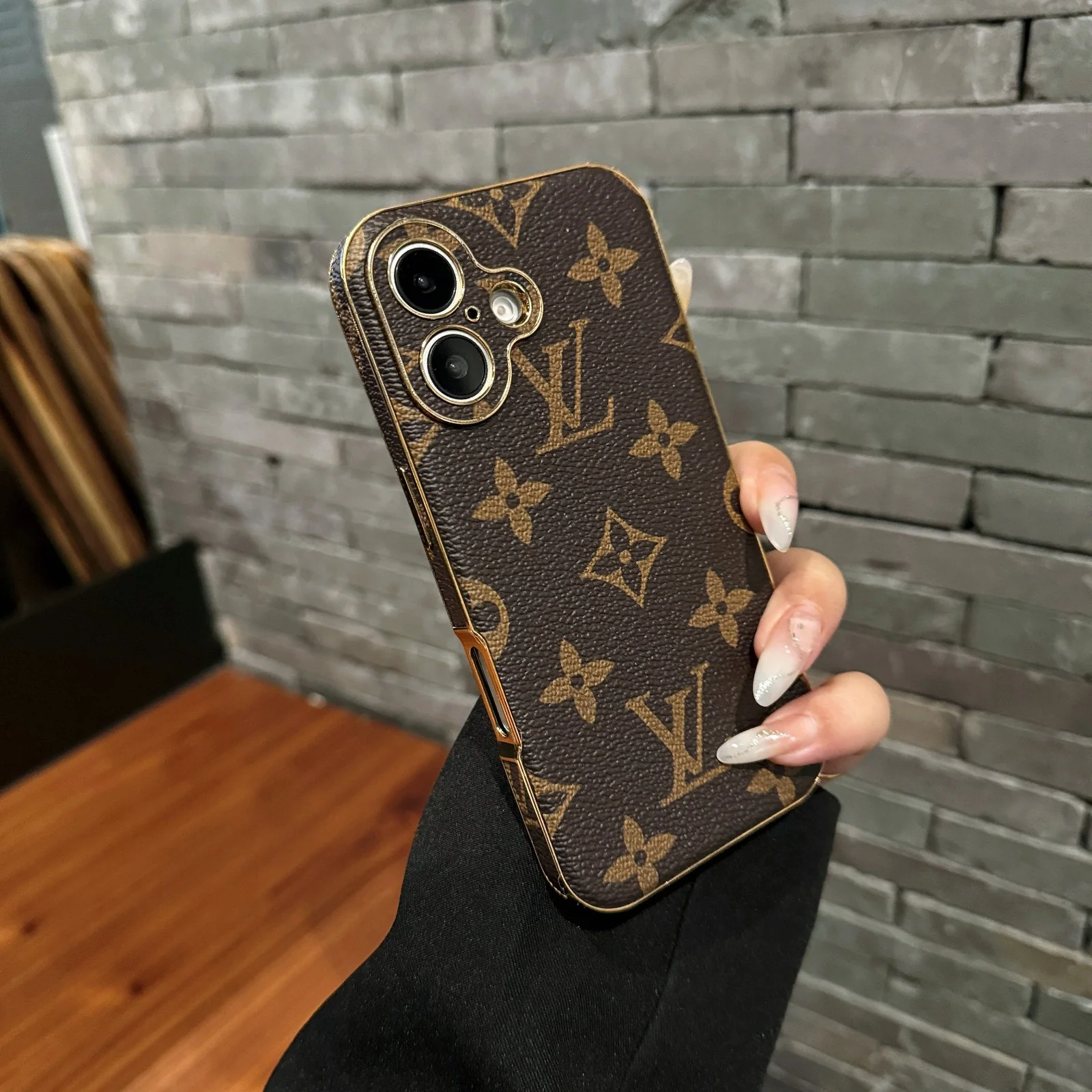 Θήκη iPhone LV 2.0 πολυτελείας