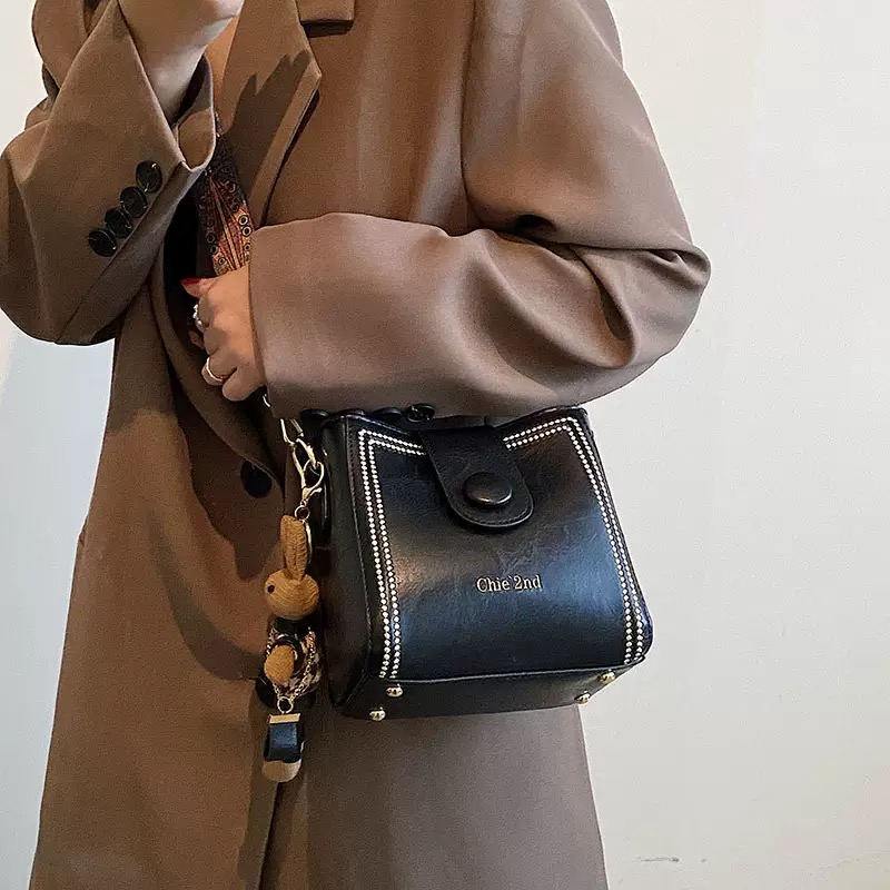 👜Μοδάτη τσάντα vintage με ρυθμιζόμενο φαρδύ λουρί ώμου