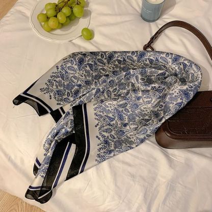 Retro Head Neck Silk Scarf Women Luxury Print Small Scarves Female Flower Stripe Wave Point Headscarf Beach Sunscreen Scarf