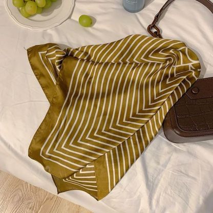 Retro Head Neck Silk Scarf Women Luxury Print Small Scarves Female Flower Stripe Wave Point Headscarf Beach Sunscreen Scarf