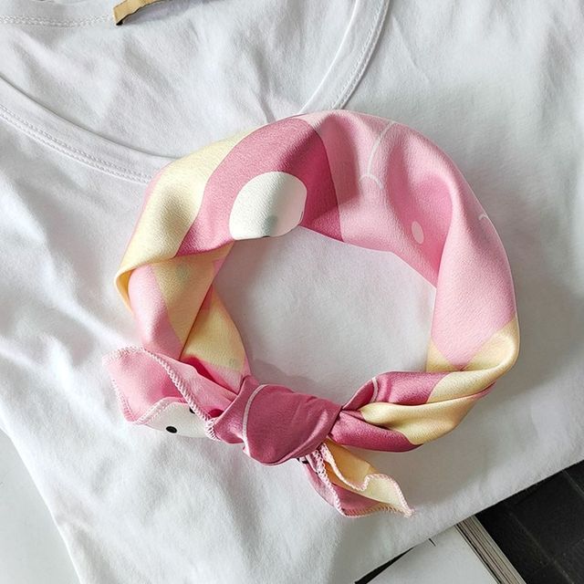 Retro Head Neck Silk Scarf Women Luxury Print Small Scarves Female Flower Stripe Wave Point Headscarf Beach Sunscreen Scarf