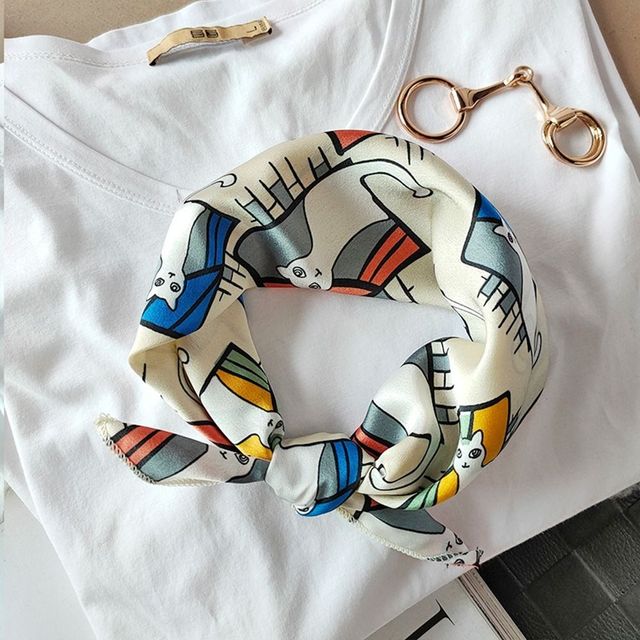 Retro Head Neck Silk Scarf Women Luxury Print Small Scarves Female Flower Stripe Wave Point Headscarf Beach Sunscreen Scarf