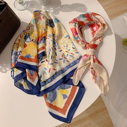 Retro Head Neck Silk Scarf Women Luxury Print Small Scarves Female Flower Stripe Wave Point Headscarf Beach Sunscreen Scarf