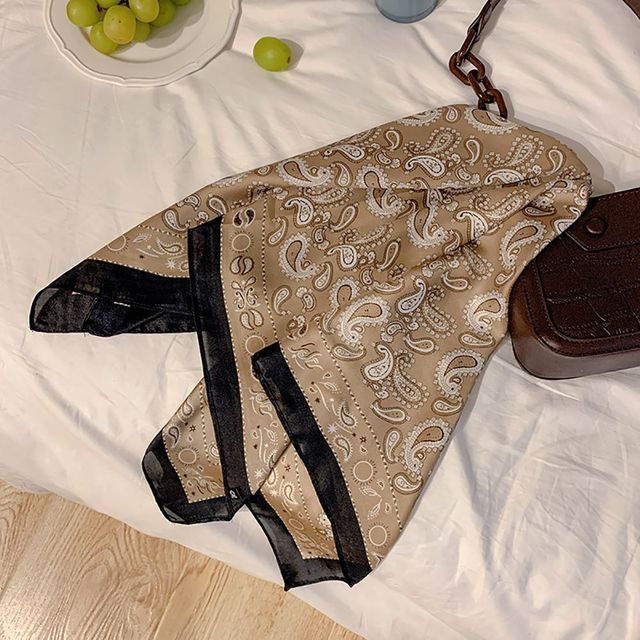 Retro Head Neck Silk Scarf Women Luxury Print Small Scarves Female Flower Stripe Wave Point Headscarf Beach Sunscreen Scarf