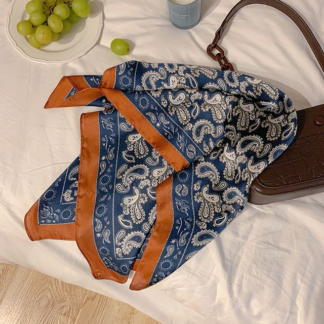 Retro Head Neck Silk Scarf Women Luxury Print Small Scarves Female Flower Stripe Wave Point Headscarf Beach Sunscreen Scarf