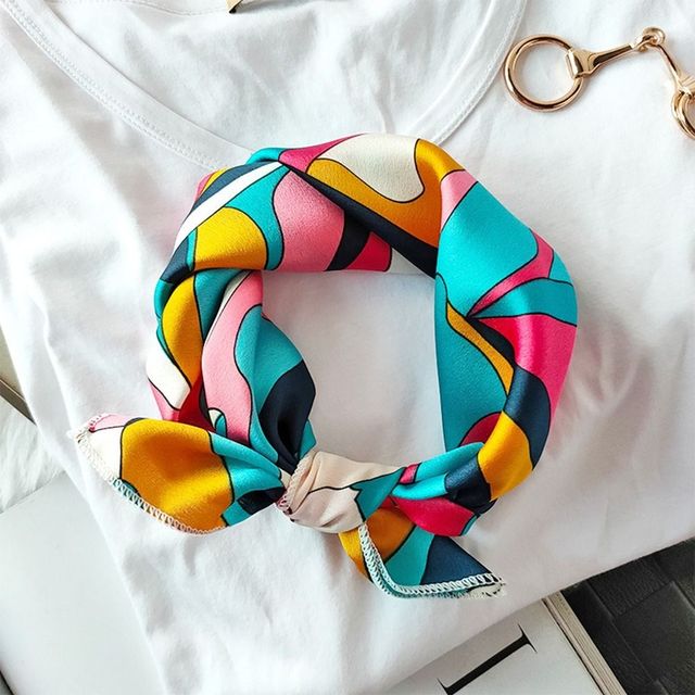 Retro Head Neck Silk Scarf Women Luxury Print Small Scarves Female Flower Stripe Wave Point Headscarf Beach Sunscreen Scarf