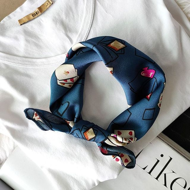 Retro Head Neck Silk Scarf Women Luxury Print Small Scarves Female Flower Stripe Wave Point Headscarf Beach Sunscreen Scarf