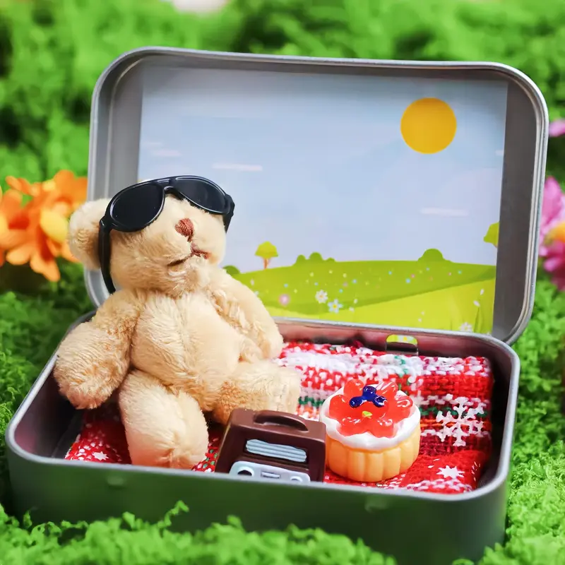 Teddy Bear in Pocket Tin, 1 Count Cute Bear Doll, Picnic Gift, Mini Plush Toy for Birthday Gift, Party Favors, Soft Stuffed Animals Funny Gift, Snuggle Bear