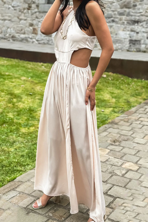 Nonnadress  Halter neck low waist dress