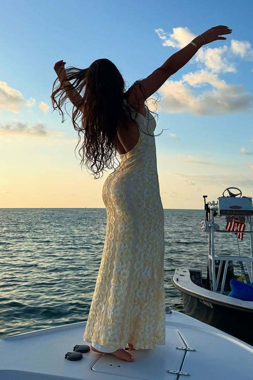 Nonnadress  Holiday V-neck backless slim fit hip lace dress