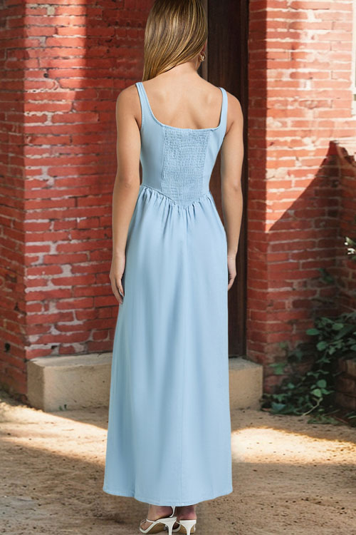 Nonnadress  Waist-hugging elegant solid color long dress