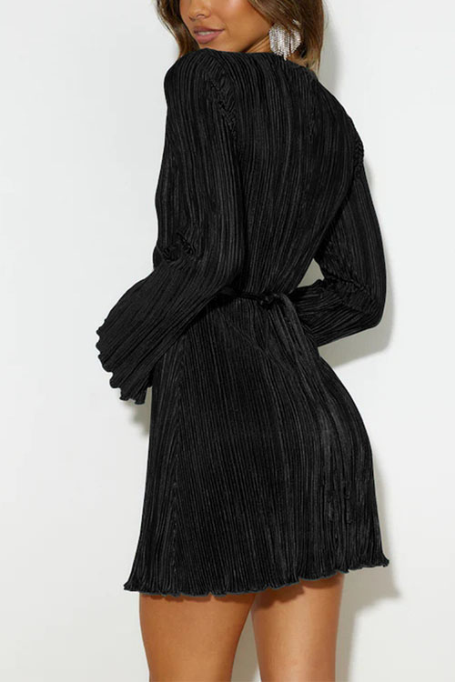 Nonnadress Shiny fitted tie-waist Bell sleeve dress