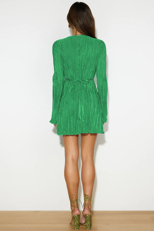 Nonnadress Shiny fitted tie-waist Bell sleeve dress