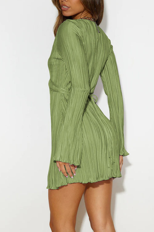 Nonnadress Shiny fitted tie-waist Bell sleeve dress