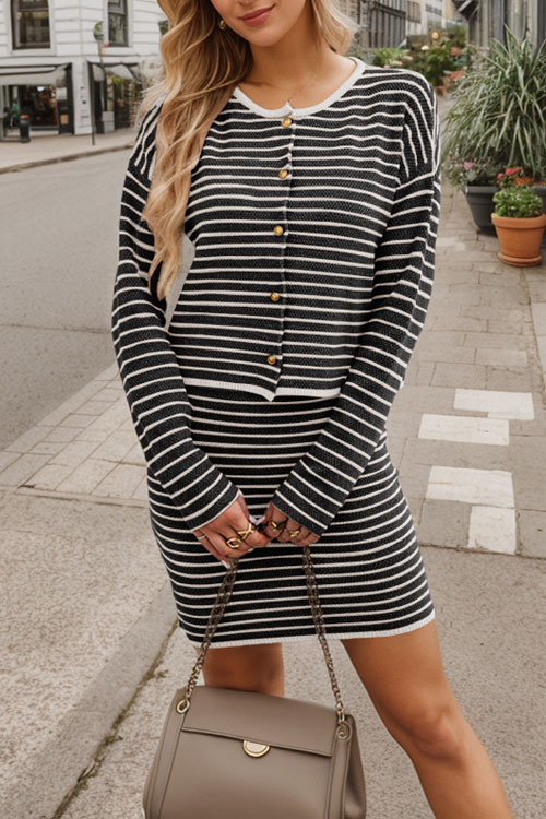 Nonnadress Knitted Cardigan Striped Chanel-Style Set