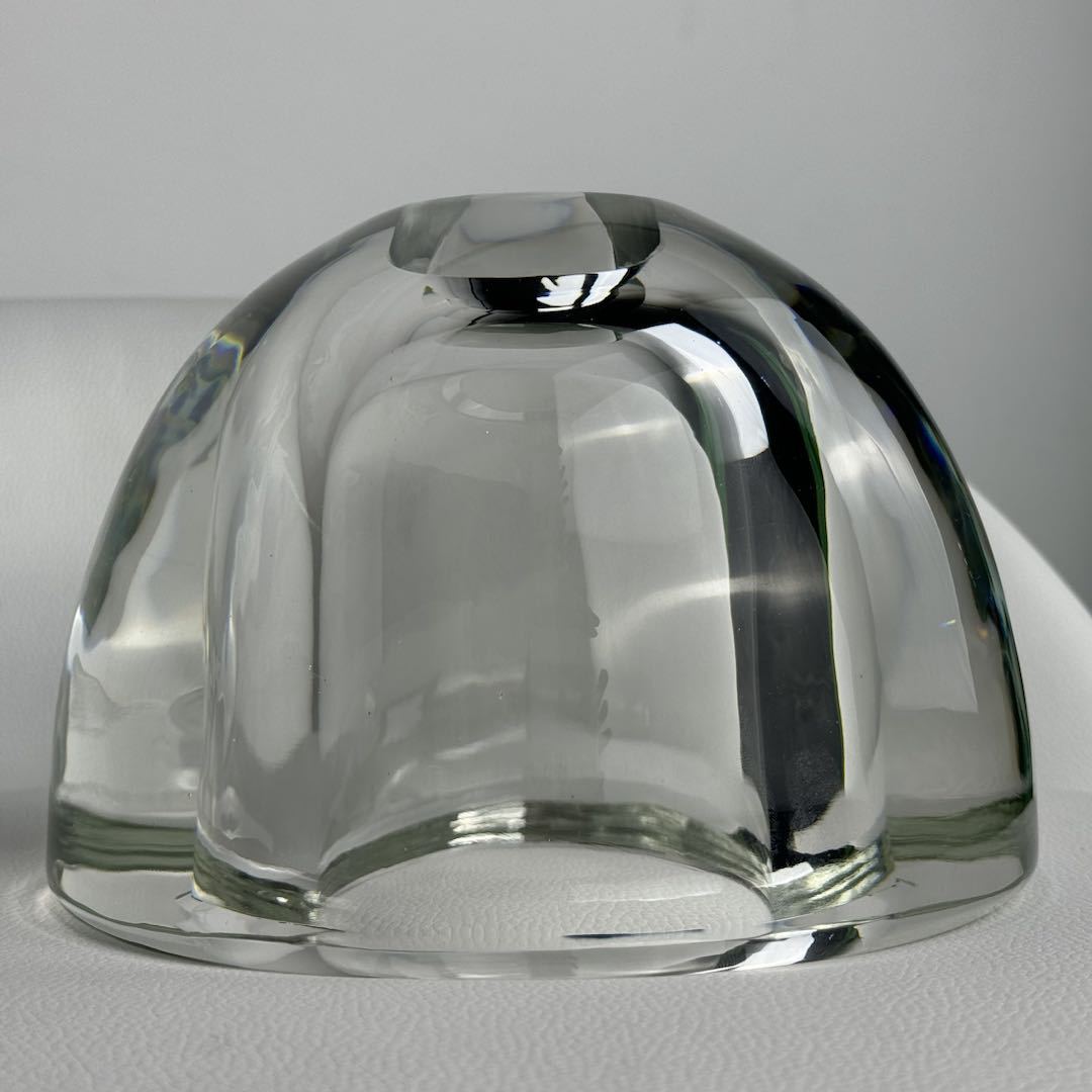 Hemispheres Series K9 Crystal Sample