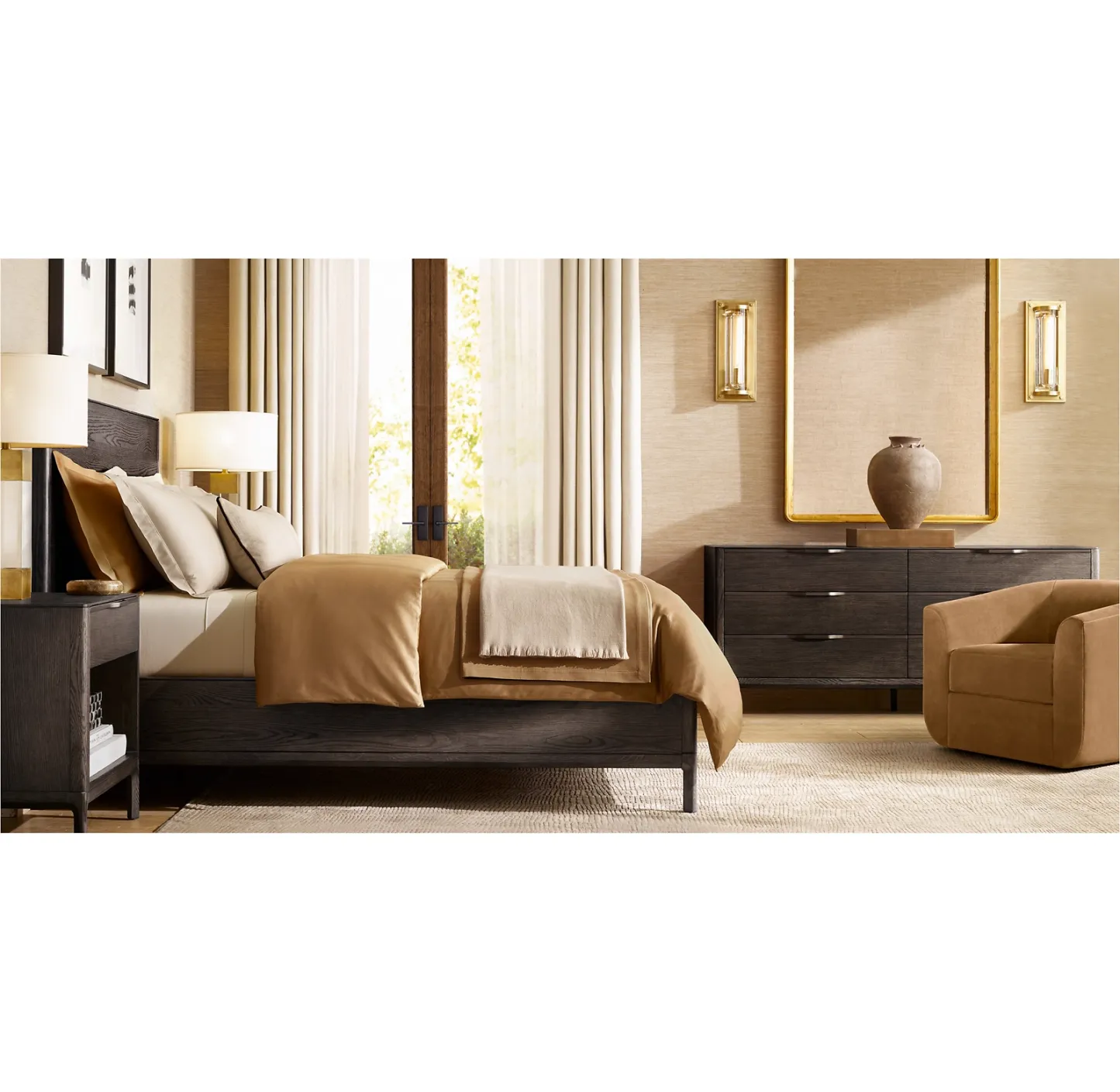 Savile Grand Round Sconce